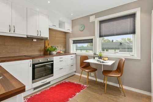 RUGSREAL Christmas Snowflake Area Rug Red Boho Area Rug Non-Slip Indoor Floor Carpet Washable Xmas Decorative Throw Rug Small Merry Christmas Rug for Bedroom Living Room Kitchen Nursery, Red 3' x 5' in Wood and White Small Kitchen