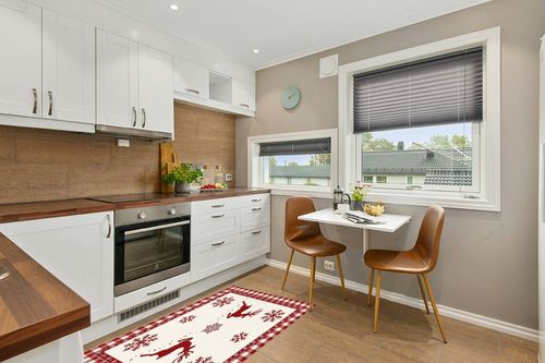 Area Rug, Winter Snowflake Elk Reindeer Red Buffalo Plaid Merry Christmas Rug, 2x3 Feet Rugs for Living Room Bedroom Kids Room Kids Room Nursery Classroom, Non-Slip Comrft Carpet Washable Rug in Wood and White Small Kitchen