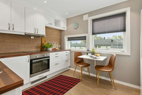 Area Rug 2x3 Feet, Christmas Red Buffalo Plaid Check Rug, Rugs for Living Room Decor Bedroom Decor Kids Room, Non-Slip Living Room Rugs, Comrft Carpet Washable Rug in Wood and White Small Kitchen