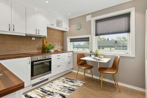 JONATHAN Y SHG102A-3 Nova Modern Bold Strie' Shag Indoor Area-Rug, Contemporary, Bohemian, Transitional Easy-Cleaning,Bedroom,Kitchen,Living Room,Non Shedding, Beige/Black/Yellow, 3 X 5 in Wood and White Small Kitchen