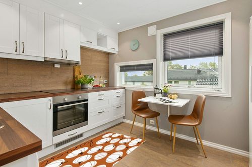 Large Area Rug, Thanksgiving Non-Slip Indoor Accent Area Carpet, Fall White Pumpkin Harvest Orange Fluffy Shaggy Runner Rug for Living Room, Bedroom, Kids Room, 2'7"x 5" in Wood and White Small Kitchen