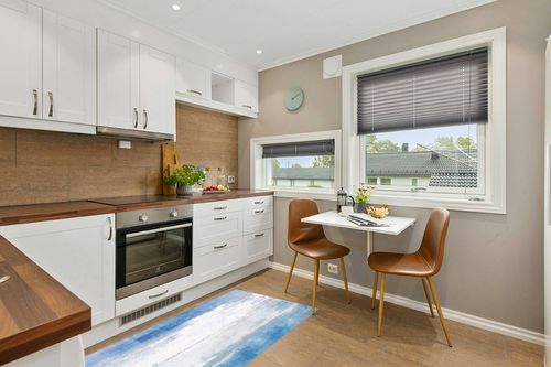 Large Area Rug, Blue Ombre Non-Slip Indoor Accent Area Carpet, Modern Geometric White Oil Painting Abstract Art Fluffy Shaggy Runner Rug for Living Room, Bedroom, Kids Room, 2'7"x 5" in Wood and White Small Kitchen