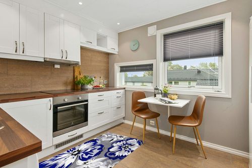 Large Area Rug, Spring Floral Non-Slip Indoor Accent Area Carpet, Navy Blue Summer Flower Farmhouse White Grey Fluffy Shaggy Runner Rug for Living Room, Bedroom, Kids Room, 2'7"x 5" in Wood and White Small Kitchen