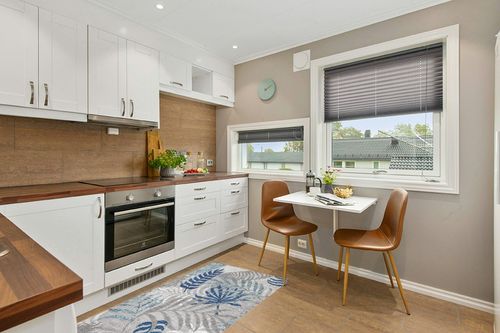 JONATHAN Y AMC100A-3 Tropics Palm Leaves Indoor Outdoor Area-Rug Bohemian Floral Easy-Cleaning High Traffic Bedroom Kitchen Backyard Patio Porch Non Shedding, 3 X 5, Gray/Blue in Wood and White Small Kitchen