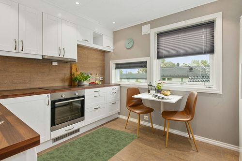 Brumlow MILLS Entwined Simple Floral Home Indoor Area Rug with Colorful Print Pattern, Perfect for Living Room Decor, Dining Carpet, Bedroom Mat, Entryway or Kitchen Rug, 3'4" x 5', Green in Wood and White Small Kitchen