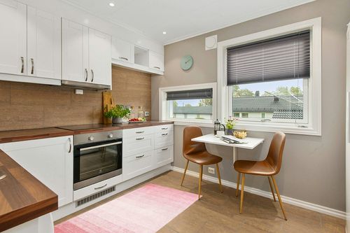 Wonnitar Washable 3x5 Area Rug,Pink Rugs for Girls Bedroom,Contemporary Ombre Nursery Soft Mat for Baby Girl,Modern Non-Skid Faux Wool Indoor Carpet for Bathroom Dorm Bedside in Wood and White Small Kitchen