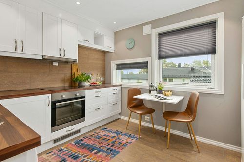 Dash and Albert Paint Chip Coral Hand Micro Hooked Wool Rug, 3 X 5 Feet, Multi/Pink Geometric Pattern in Wood and White Small Kitchen