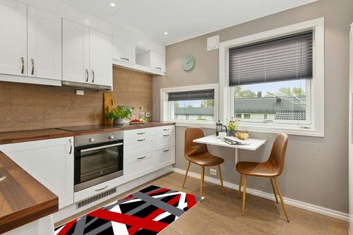 Area Rug, Black Gray Red Modern Geometric Rug, Plush Living Room Rugs, Area Rugs for Living Room Decor Bedroom Decor, Rugs for Living Room, Carpet 2x3ft Rugs for Bedroom in Wood and White Small Kitchen