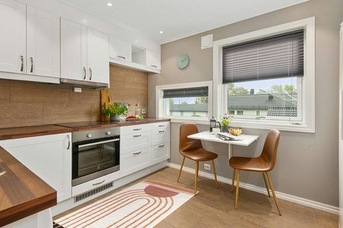 LEEVAN Washable Area Rug 3x5, Durable Bedroom Rug Handmade Entryway Rug Woven Living Room Throw Rug, Farmhouse Nursery Rug Boho Playroom Rug Soft Dining Room Rug Cute Rainbow Rug for Laundry Room in Wood and White Small Kitchen