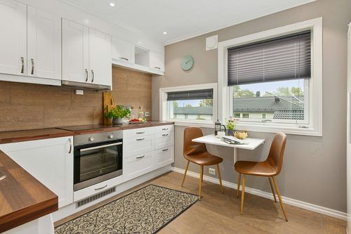 JONATHAN Y Madrid Vintage Filigree Textured Weave Indoor/Outdoor Black/Khaki 3 ft. x 5 ft. Area-Rug, Classic,Easy-Cleaning,HighTraffic,LivingRoom,Backyard, Non Shedding, SMB107A-3 in Wood and White Small Kitchen