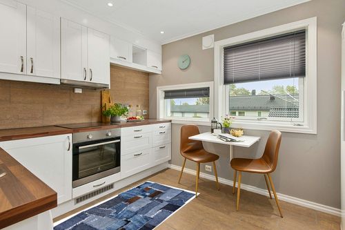 Unirea Modern Denim Area Rug, Durable Faux Cowhide Vintage Irregular Rugs, Stain Resistant Non-Slip Backing Washable Rugs for Living Room Bedroom Kids Room Nursery, Western Home Decor, 3x5 ft/60"X36" in Wood and White Small Kitchen