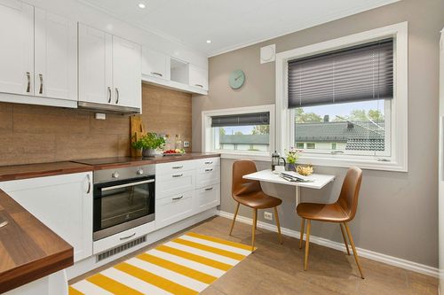 SAFAVIEH Montauk Collection Accent Rug - 3' x 5', Yellow & Ivory, Handmade Flat Weave Boho Farmhouse Cotton Stripe, Ideal for High Traffic Areas in Entryway, Living Room, Bedroom (MTK712A) in Wood and White Small Kitchen