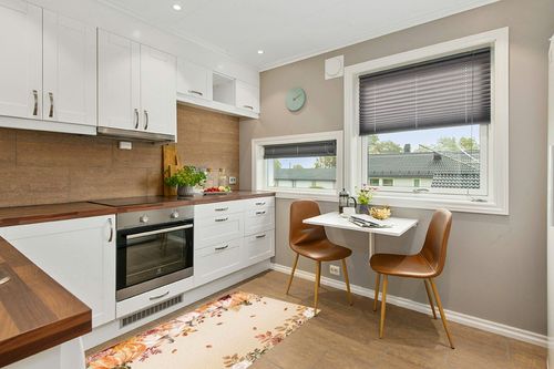 Area Rugs for Living Room, 2'7" x 5' Thanksgiving Plush Microfiber Throw Carpet, Pink Pumpkins Fall Leaves Flowers Orange Bedroom Floor Mat Kitchen Runner Non Slip Bathroom Rug in Wood and White Small Kitchen