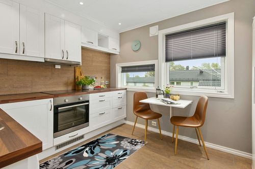 Rugshop Modern Flowers Area Rug 3'3" x 5' Blue in Wood and White Small Kitchen