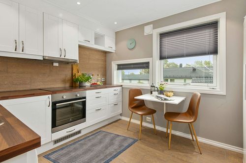 Well Woven Indoor/Outdoor 2'3" x 3'11" Woden Blue Striped & Solid Border Area Rug in Wood and White Small Kitchen