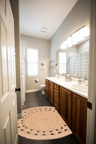 ‎Natural ‎Contemporary  ‎Living Room ‎Area Rug in Wooden and Grey Bathroom