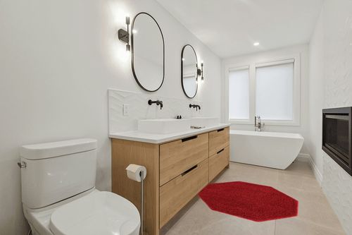 Everyday Shag Rug 4 Ft Octagon in Scandinavian Neutral bathroom