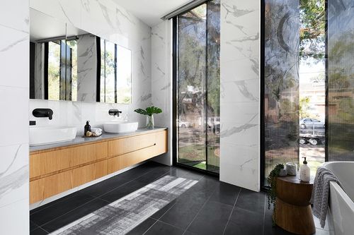 Rugshop Contemporary Distressed Design Soft Runner Rug 2'x7' Gray in Modern Black Tiled bathroom
