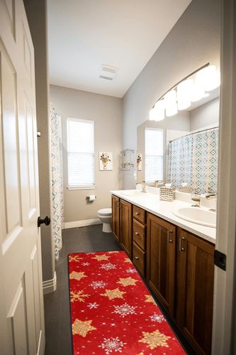 Bling Snowflake Runner Rugs for Hallway Kitchen, Winter Christmas Red Washable Area Rug Non-Shedding Kitchen Mat Entry Carpet for Living Dining Playroom Nursery Laundry Bedside in Wooden and Grey Bathroom