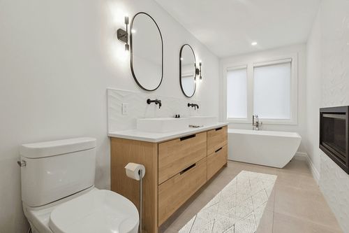 CosmoLiving by Cosmopolitan Chanai CN30A Alabaster Geometric Contemporary Area Rug, 2'0"x8'0" in Scandinavian Neutral bathroom