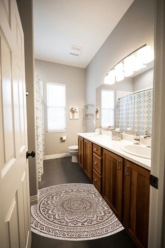 SAFAVIEH Courtyard Collection 4' Round Light Beige / Light Brown CY8734 Indoor/ Outdoor Waterproof Easy Cleaning Patio Backyard Mudroom Area Rug in Wooden and Grey Bathroom