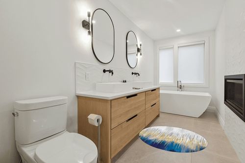 Round Area Rug 4ft Blue Gold Gray Line Floor Carpets Washable Indoor Soft Stain-Proof Mat Non-Skid Circle Rugs for Living Dining Room Kitchen Bedroom Entryway Sofa Throw Carpet Abstract Colorful in Scandinavian Neutral bathroom