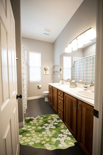 WHALEHOME Moss Rug 3D Stereo Irregular Rug Daisy Forest Grass Moss Rug for Living Room Bedroom Home Aesthetic Decor Floor Mat Indoor Floor Plush Shaggy Area Rug Anti-Slip Modern Rugs 47 * 49in in Wooden and Grey Bathroom