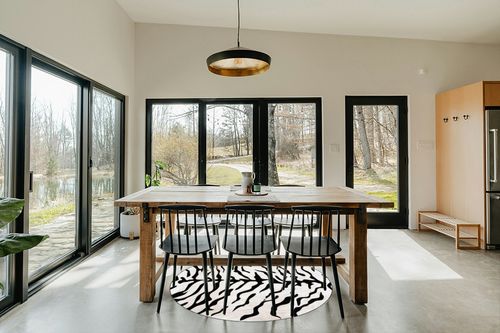 ZSSZO 5 Feet Round Tiger Skin Area Rug Black White Animal Print Throw Rugs for Kids Room Bedroom Office Living Room Washable Soft Circular Floor Mat in Scandinavian Dining Room with Rectangular Table