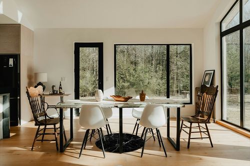 Black Round Area Rug, 3ft, Black and White Marble Texture Circular Floor Mats for Bedroom Abstract Modern Indoor Area Carpets for Living Dinning Room Bedroom Bathroom Modern Home Decorate in Modern Scandinavian Dining Room with Black Accents