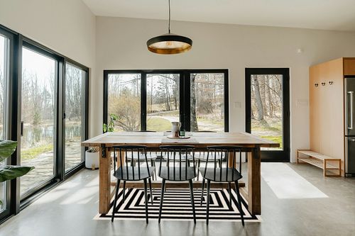 Abani Contemporary Black & Ivory 4' x 6' Area Rug, Contrasting Geometric Modern Stripe Symmetrical Living Room Carpet Rugs in Scandinavian Dining Room with Rectangular Table