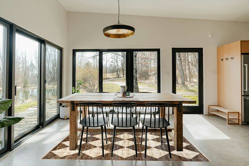 nuLOOM Meline Checkered Fringe Area Rug, 5x8, Beige in Scandinavian Dining Room with Rectangular Table