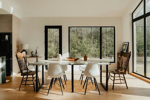 RIANGI Jute Oval Area Rug - 3 X 5 Feet Oval Rugs Affordable Rugs Living Room Brown Area Rug - Reversible Jute Geometric Rug - Dining Room Oval Rug for Under Table Home Décor Gift - 3 X 5 Area Rug in Modern Scandinavian Dining Room with Black Accents
