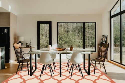 Safavieh Courtyard Beige & Terracotta 7'-10" x 7'-10" Square Indoor/Outdoor Rug in Modern Scandinavian Dining Room with Black Accents