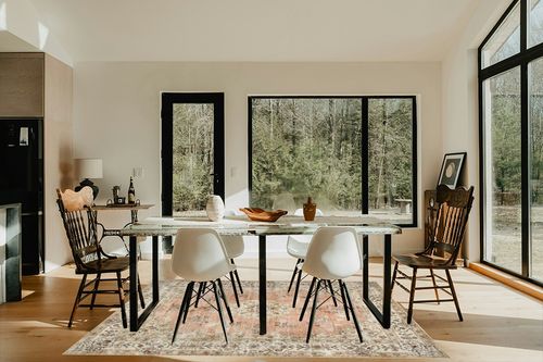 nuLOOM Ren Vintage Floral Machine Washable Area Rug, 5' x 8', Peach in Modern Scandinavian Dining Room with Black Accents