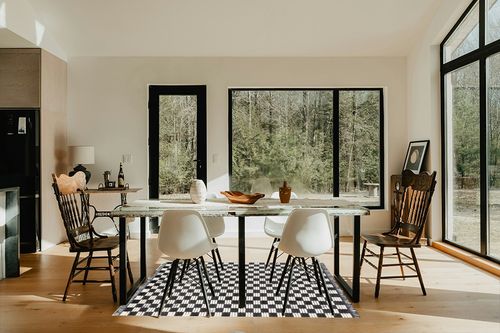 nuLOOM Pania Contemporary Checkered Fringe Area Rug, 4' x 6', Dark Gray in Modern Scandinavian Dining Room with Black Accents