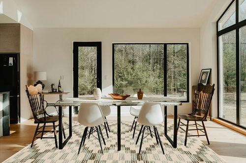 Dash & Albert Diamond Cove Hand Tufted Wool Rug, 8 X 10 Feet, Green/Sky Blue Geometric Pattern in Modern Scandinavian Dining Room with Black Accents