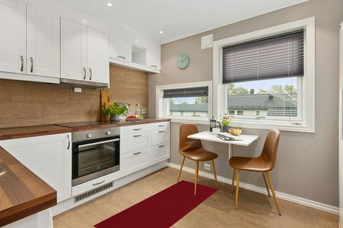 Machine Washable Modern Solid Design Non-Slip Rubberback 2x5 Traditional Runner Rug for Hallway, Kitchen, Bedroom, Entryway, 20" x 59", Red in Wood and White Small Kitchen