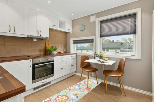 Beeiva Washable Kitchen Runner Rug, 2x8 Colorful Modern Plant Floral Runners for Hallways with Rubber Backing, Runner Rugs for Hallway 2x8 Rugs for Entryway Kitchen Runner Rugs Non Skid Washable in Wood and White Small Kitchen