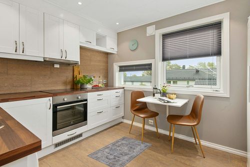 Adiva Rugs Machine Washable Area Rug with Non Slip Backing for Living Room, Bedroom, Bathroom, Kitchen, Printed Vintage Home Decor, Floor Decoration Carpet Mat (VIZON, 2' x 3') in Wood and White Small Kitchen