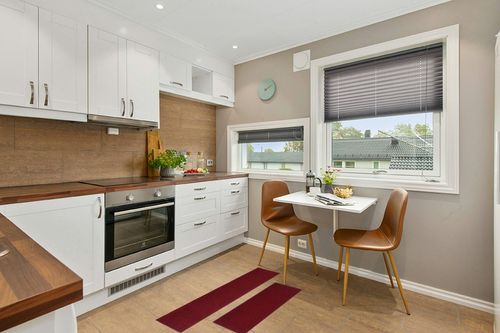 COSY HOMEER 48x20 Inch/30X20 Inch Kitchen Rug Mats Made of 100% Polypropylene 2 Pieces Soft Kitchen Mat Specialized in Anti Slippery and Machine Washable,red in Wood and White Small Kitchen