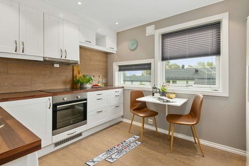 Sunopas Farmhouse Kitchen Rug 2 Pieces Set, Washable Non-Slip Kitchen Sink Rustic Decor Carpet, Home Water Absorb Microfiber Cushioned Kitchen Floor Standing Mats 17"x47"+17"x30" in Wood and White Small Kitchen