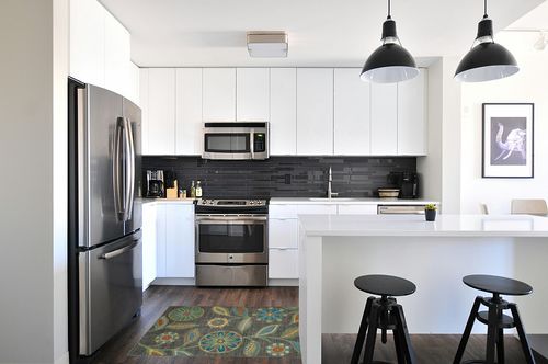 Multi Transitional Stain Resistant, Non Slip, Fade Resistant, Washable Kitchen Throw Rug in White and Black Modern Kitchen