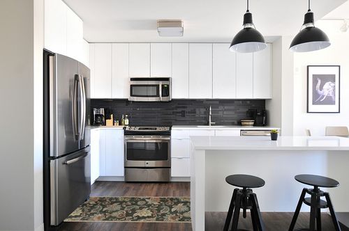 Morebes Floral Rug Runners for Hallways 6 Feet Non Slip,Paisley Runner Rug for Entryway Indoor,Washable Bath Mat Distressed Indoor Floor Carpet Runner for Kitchen Laundry Foyer,Brownish Black in White and Black Modern Kitchen