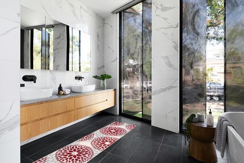 Rugshop Modern Floral Circles Design for Living Room,Bedroom,Home Office,Kitchen Non Shedding Runner Rug 2' x 7' 2" Red in Modern Black Tiled bathroom