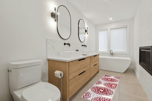 Rugshop Modern Floral Circles Design for Living Room,Bedroom,Home Office,Kitchen Non Shedding Runner Rug 2' x 7' 2" Red in Scandinavian Neutral bathroom