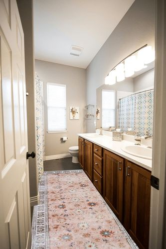 BRICHOEE Hallway Runner Rug 2.6x8 Ft Blush Anti-Skid Printed Persian Entryway Mat Machine Washable Vintage Home Decor Carpet Mat in Wooden and Grey Bathroom