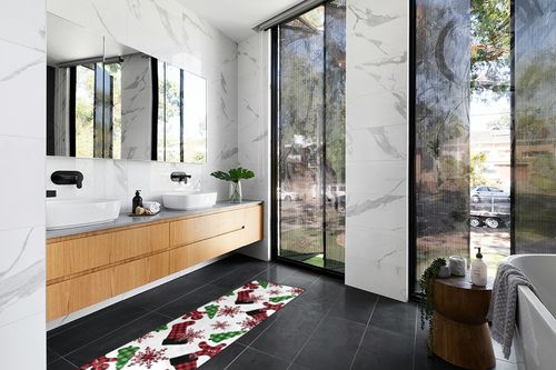 Buffalo Plaid Gingersnap Runner Rugs for Hallway Kitchen, Winter Christmas Holiday Washable Area Rug Non-Shedding Kitchen Mat Entry Carpet for Living Dining Playroom Nursery Laundry Bedside in Modern Black Tiled bathroom