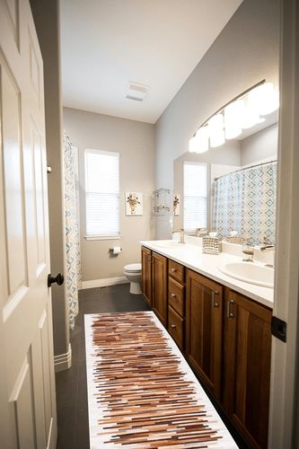 SAFAVIEH Studio Leather Collection 2'3" x 7' Ivory / Brown STL814A Handmade Mid-Century Modern Leather Runner Rug in Wooden and Grey Bathroom