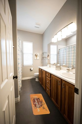 kukli kitchen Pumpkin Decorative Fall Doormat 30"x17" Non Slip, Fall Seasonal Harvest Thanksgiving Vintage Rustic Low-Profile Yard Floor Mat Switch Mat for Indoor Outdoor, Yellow in Wooden and Grey Bathroom