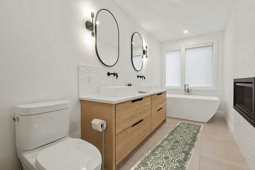 Antep Rugs Alfombras in Scandinavian Neutral bathroom